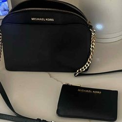 Black Michael Kors Purse & Wallet