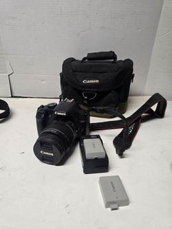 Canon  eos rebel xsi  DS126181  w/ efs 18-55mm  and case