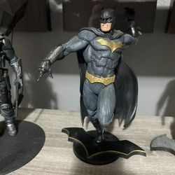 Batman Statue 10” Collectible 