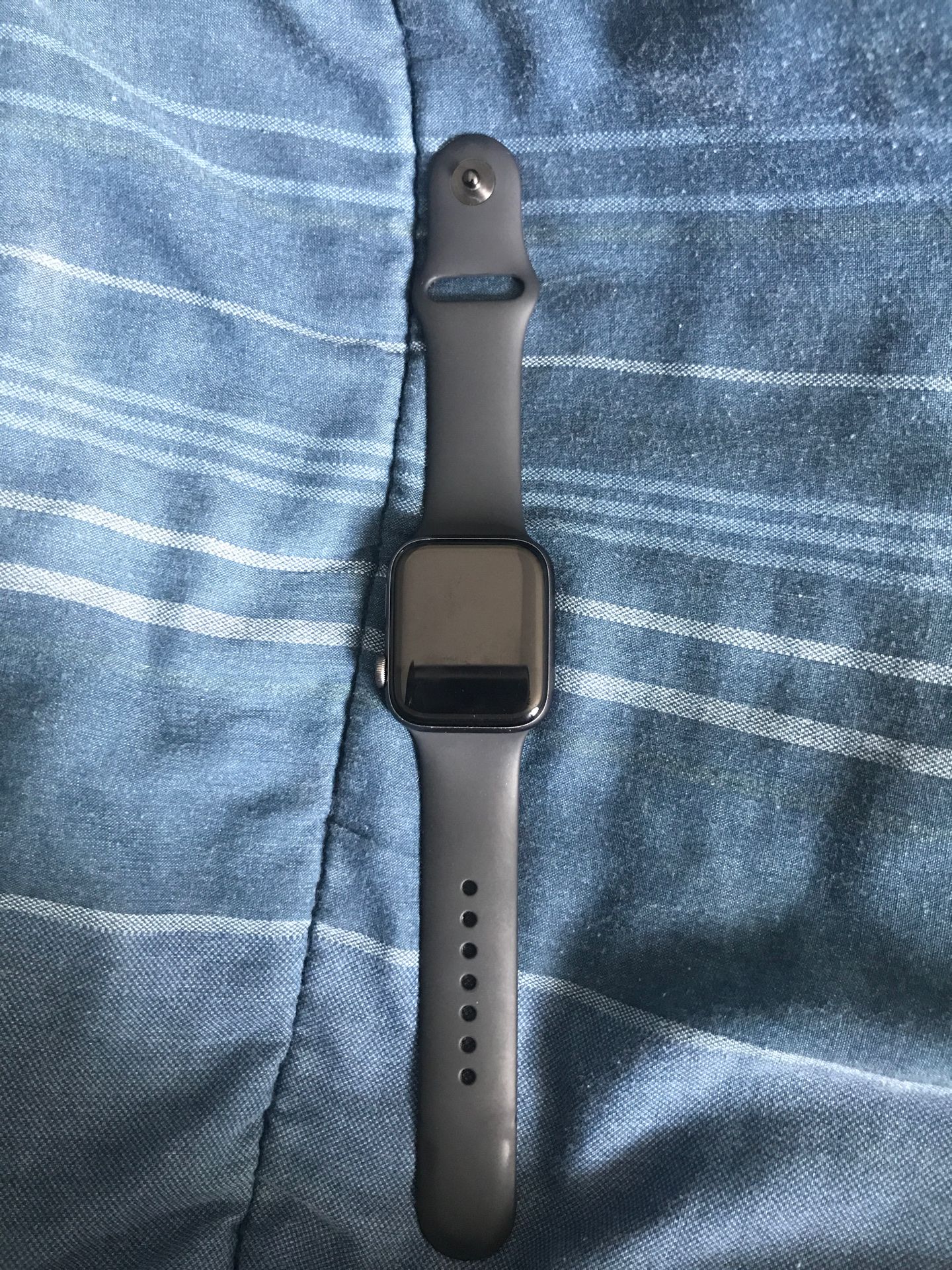 Apple watch 44m series 4