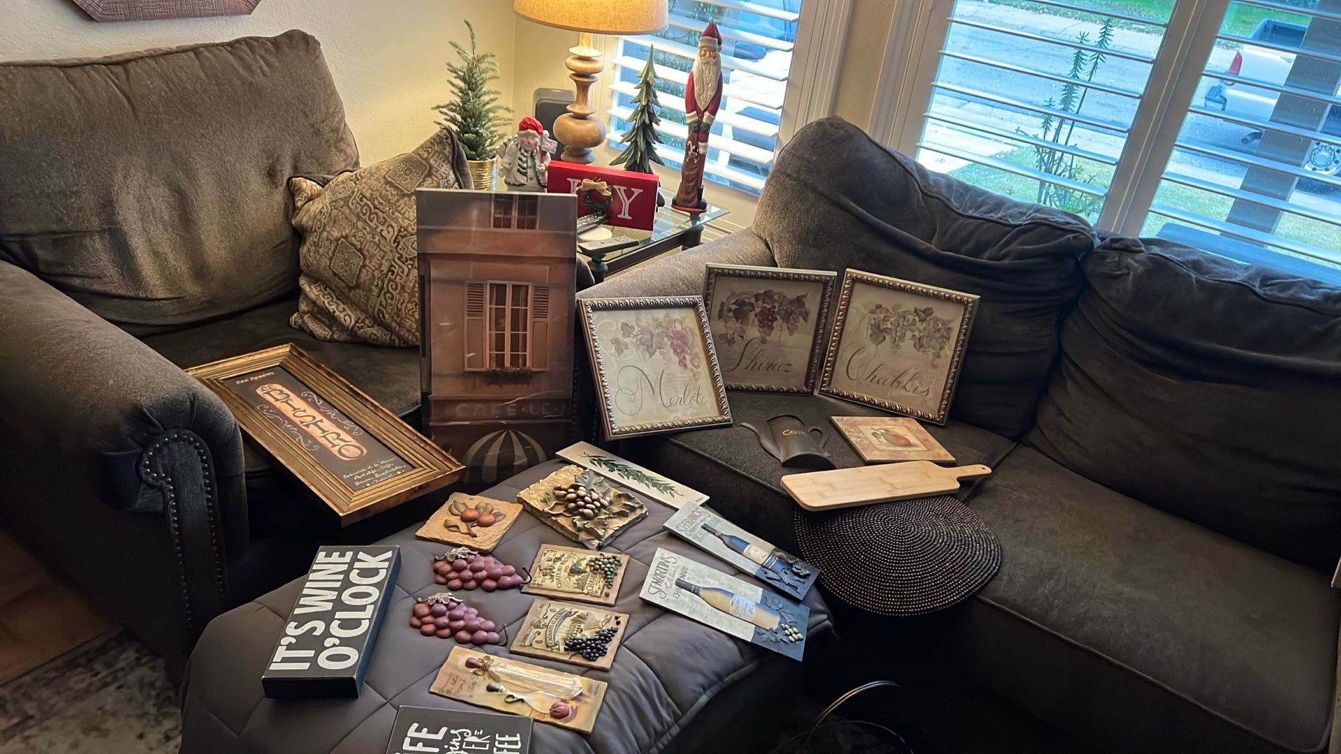 Home decor, walls $25 takes all