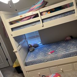 Twin Bunk Bed 