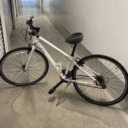 GIANT Liv Alright - Women’s Hybrid Bicycle