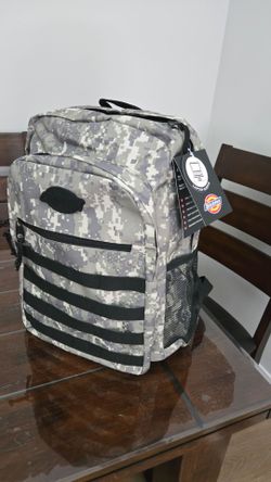 Dickies  backpack.  Camo. Campbell