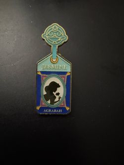 Jasmin Enamel Pin