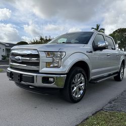 2017 FORD F150 LARIAT SUPERCREW CAB PERFECT