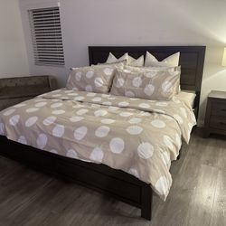 King Bedroom Set Night Stand Dresser Foot Board And Headboard 