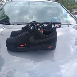 Nike Air Force 1 Low
Multi-Swoosh Black Crimson