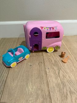 Chelsea barbie camper