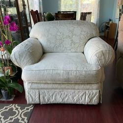 White Sofa And Chair