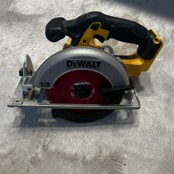 Cordless Saw 6-1/4 Dewalt
