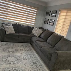Grey Sectional Couch/ Sofa