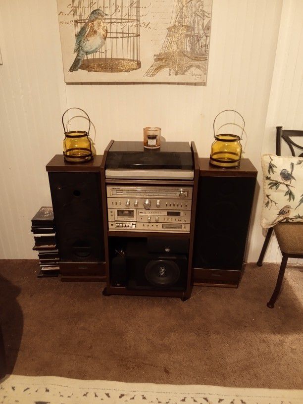 Old Classic Radio Set With Speakers 