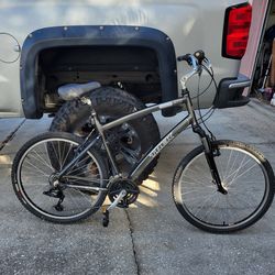 Trek Navigator 2.0 bike