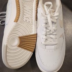 Nike Women's Gamma Force Sneakers 