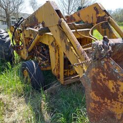 Oliver 550 Tractor 