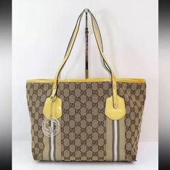 Leather handbag with a shiny finish