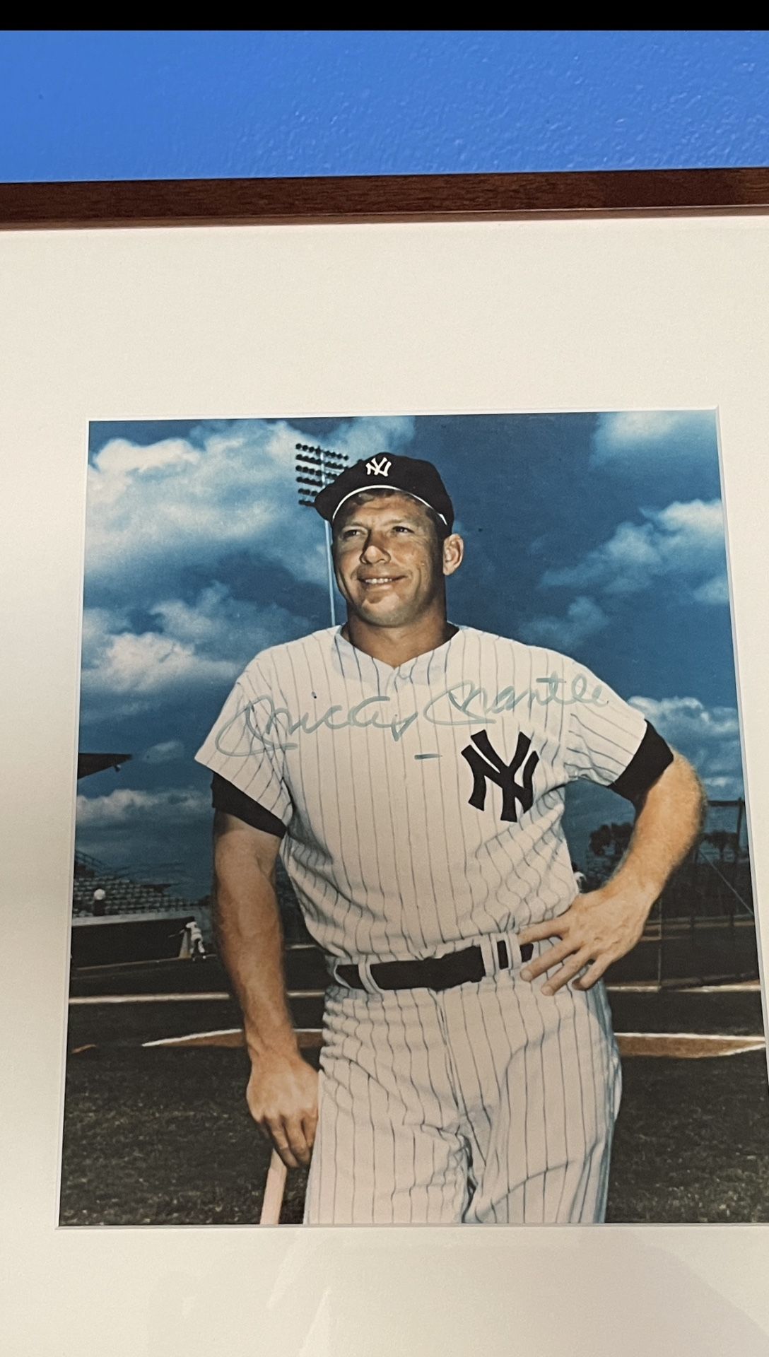 Mickey Mantle Autograph Picture