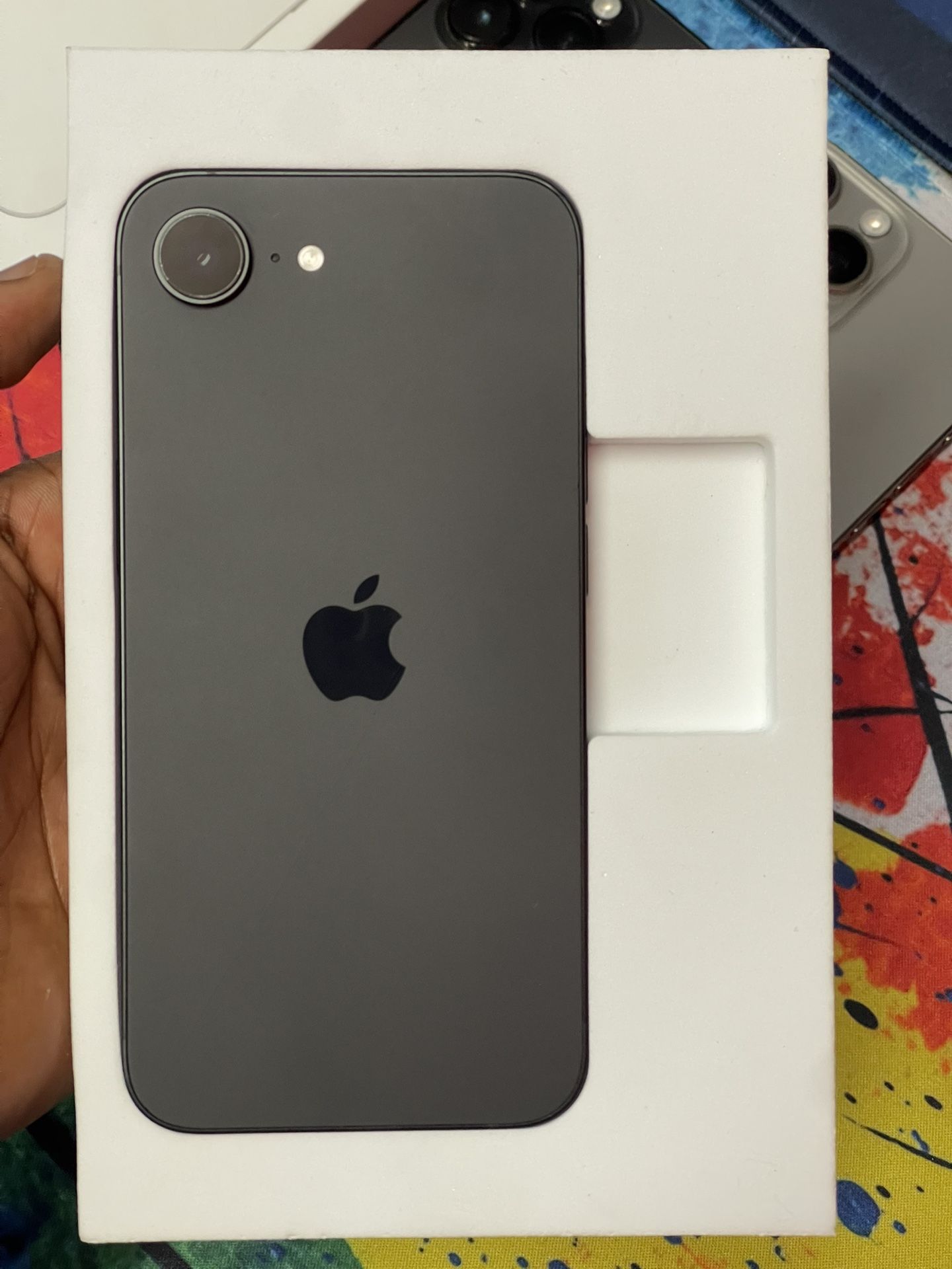 Apple iPhone 16 E Metro / Boost Mobile