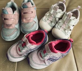 Toddler Girls Sz 25,26(US 5.5, 6) sneakers LOT of 3 pairs p/up Brooklyn NY 11229