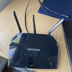 Netgear AC1750 Smart Wi-Fi Router And Surfboard SB6190 Modem