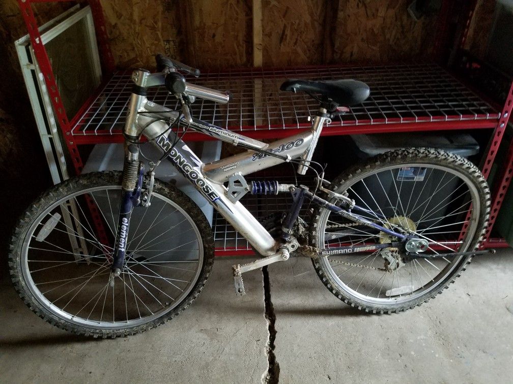 mongoose xr100 mountain bike
