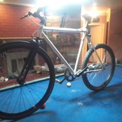 Retrospec Bicycle  Price Negotiable 