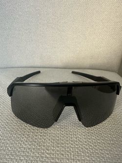 Oakley sunglasses (basically new)