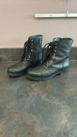 Ugg Women’s Combat Style Leather Boots