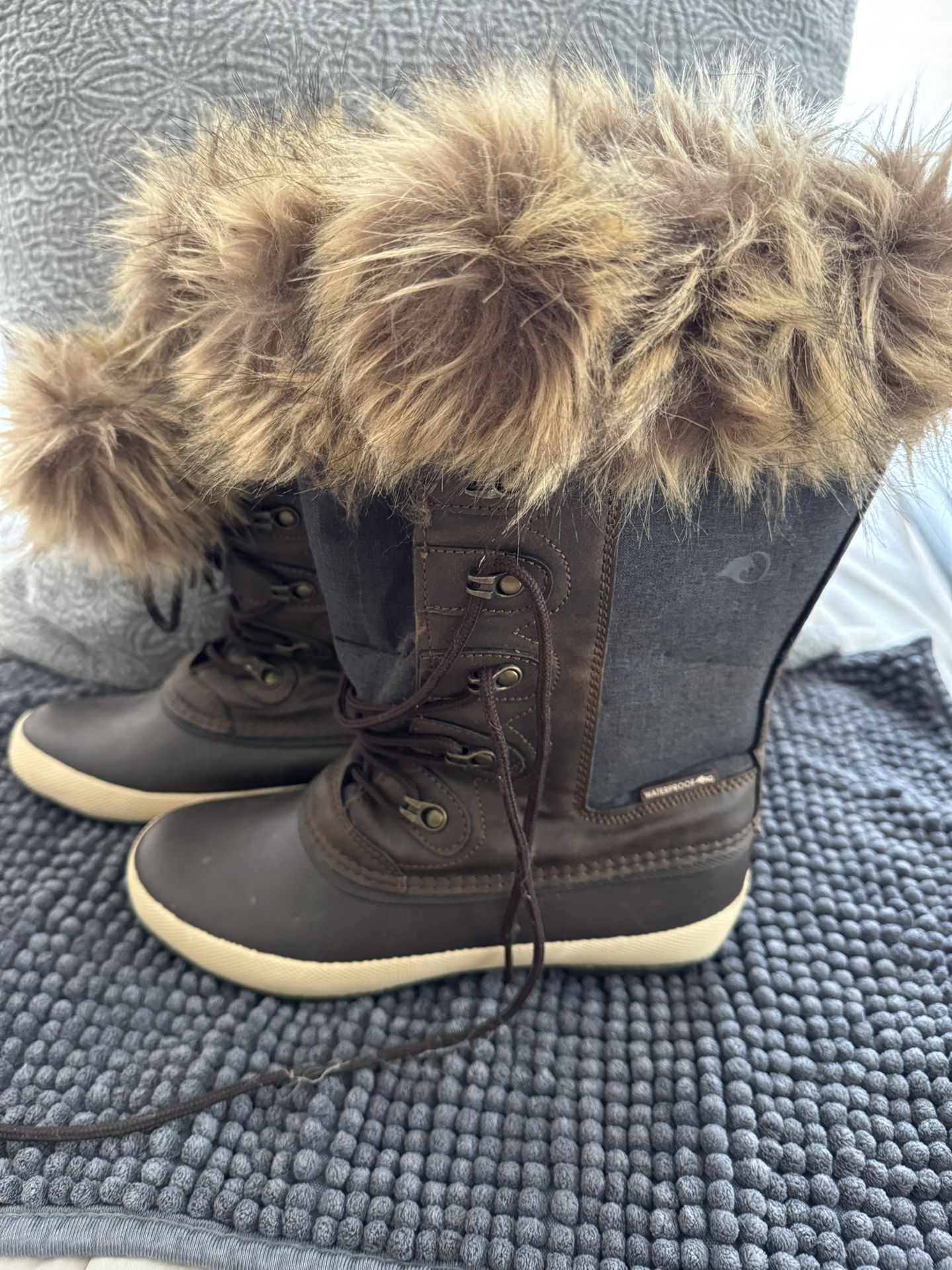 OEQ Ladies Canvas Fur Top Winter Boot Size 37 (6.5-7) Tan/Brown Waterproof