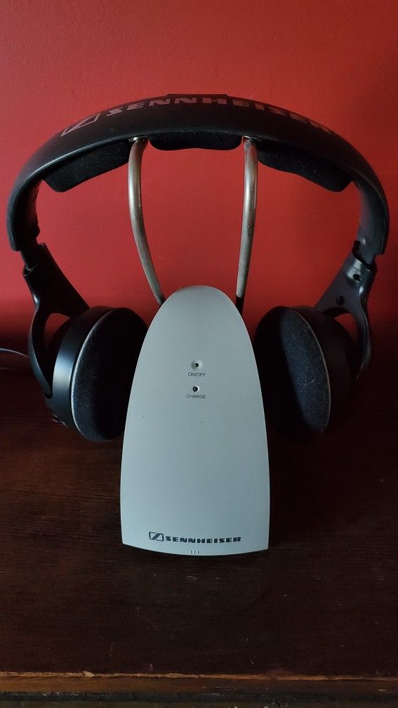 SENNHEISER WIRELESS HEADPHONES