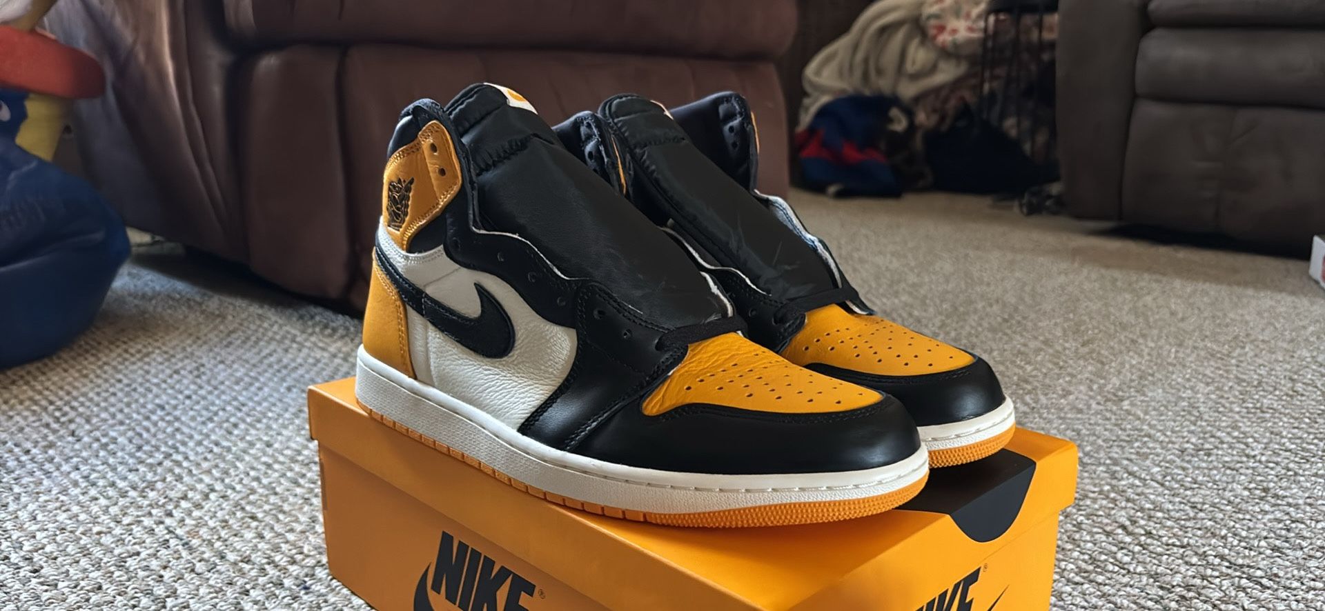 Jordan 1 Retro High OG “Taxi” – Size 12 – Brand New w/ Box