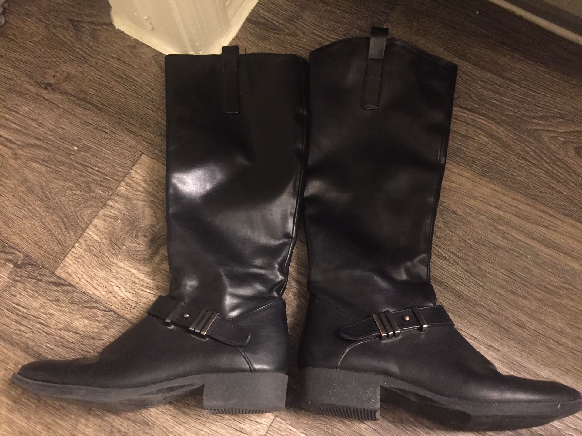 Black Boots Size 7!