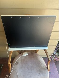lighted vanity mirror