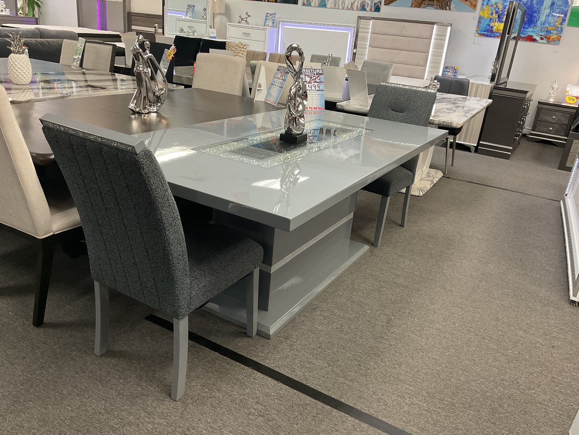 πΊπΈTAX SEASON FURNITURE SALE NOWπ€© CONTEMPORARY DINING TABLE SET π free chairs π€―