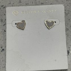 Kendra Scott Heart Studs