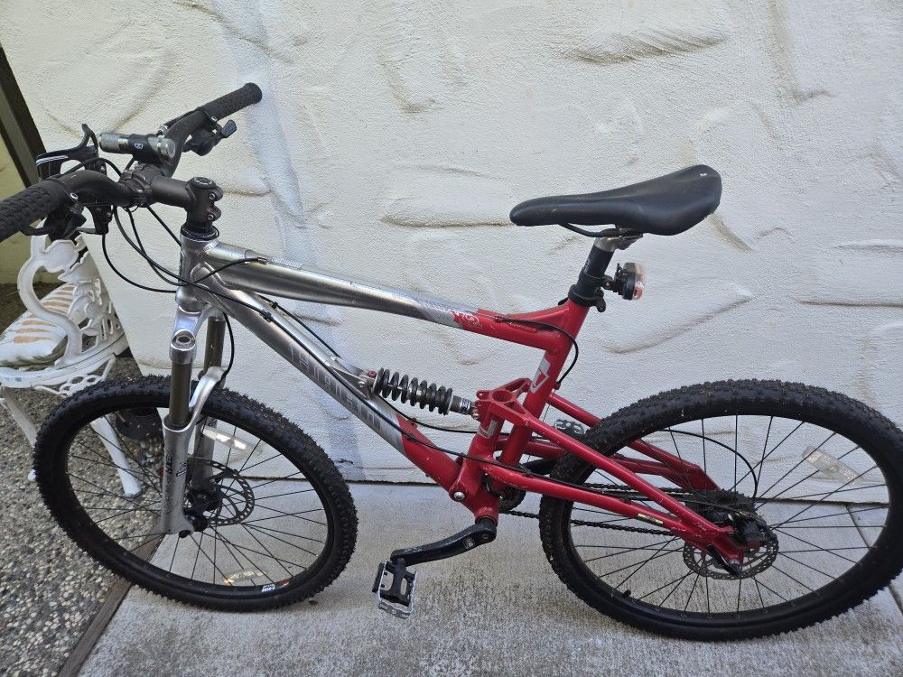 HARO FULL SUSPENSION MOUNTAIN BIKE 