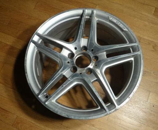 OEM MERCEDES BENZ AMG Rim Wheel 2008-2013 C300 Front #A204 401 4102