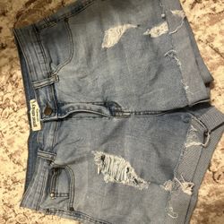 Distressed Denim Shorts – Size L