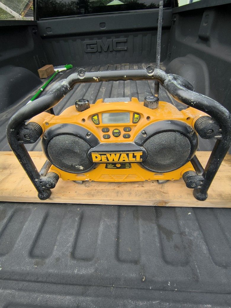 DeWalt Job Site Radio / Charger