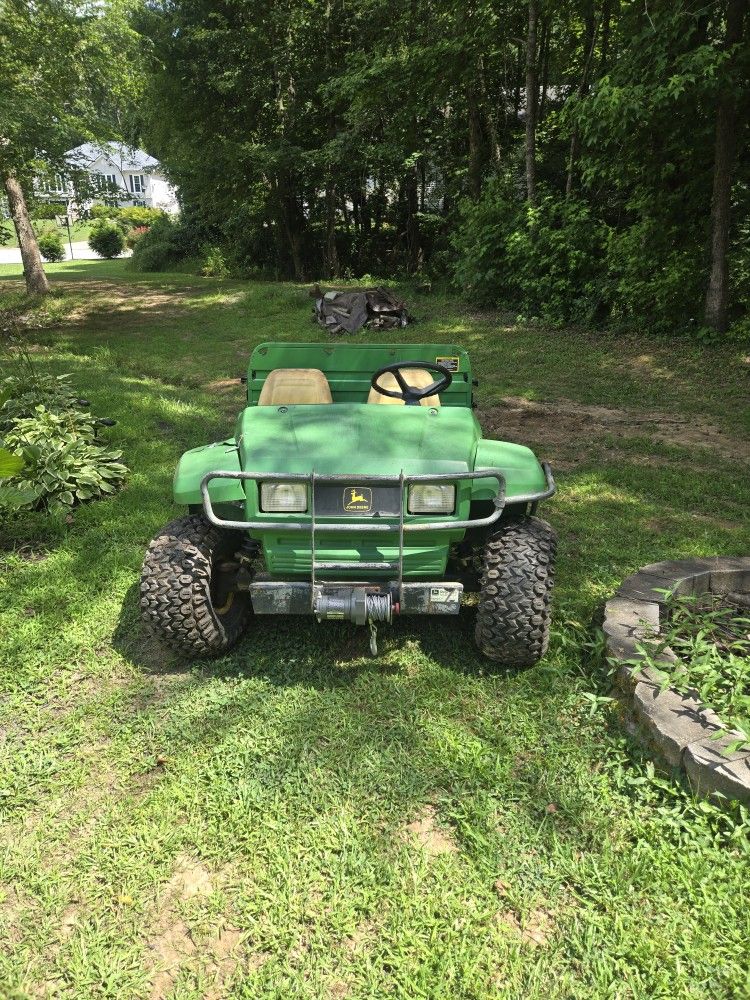 John Deere Gator 4x2