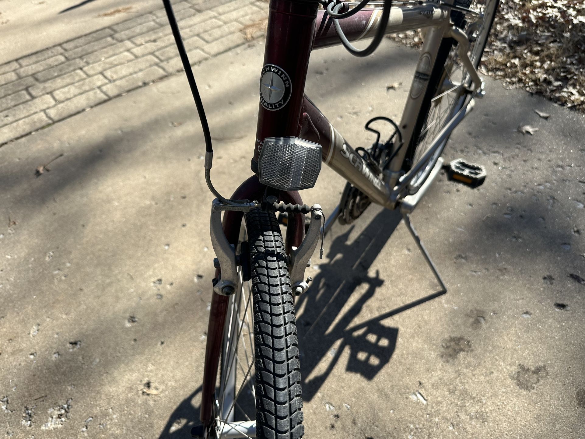 Bicycle Schwinn Sierra 700