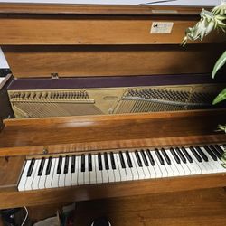 Baldwin Howard Piano