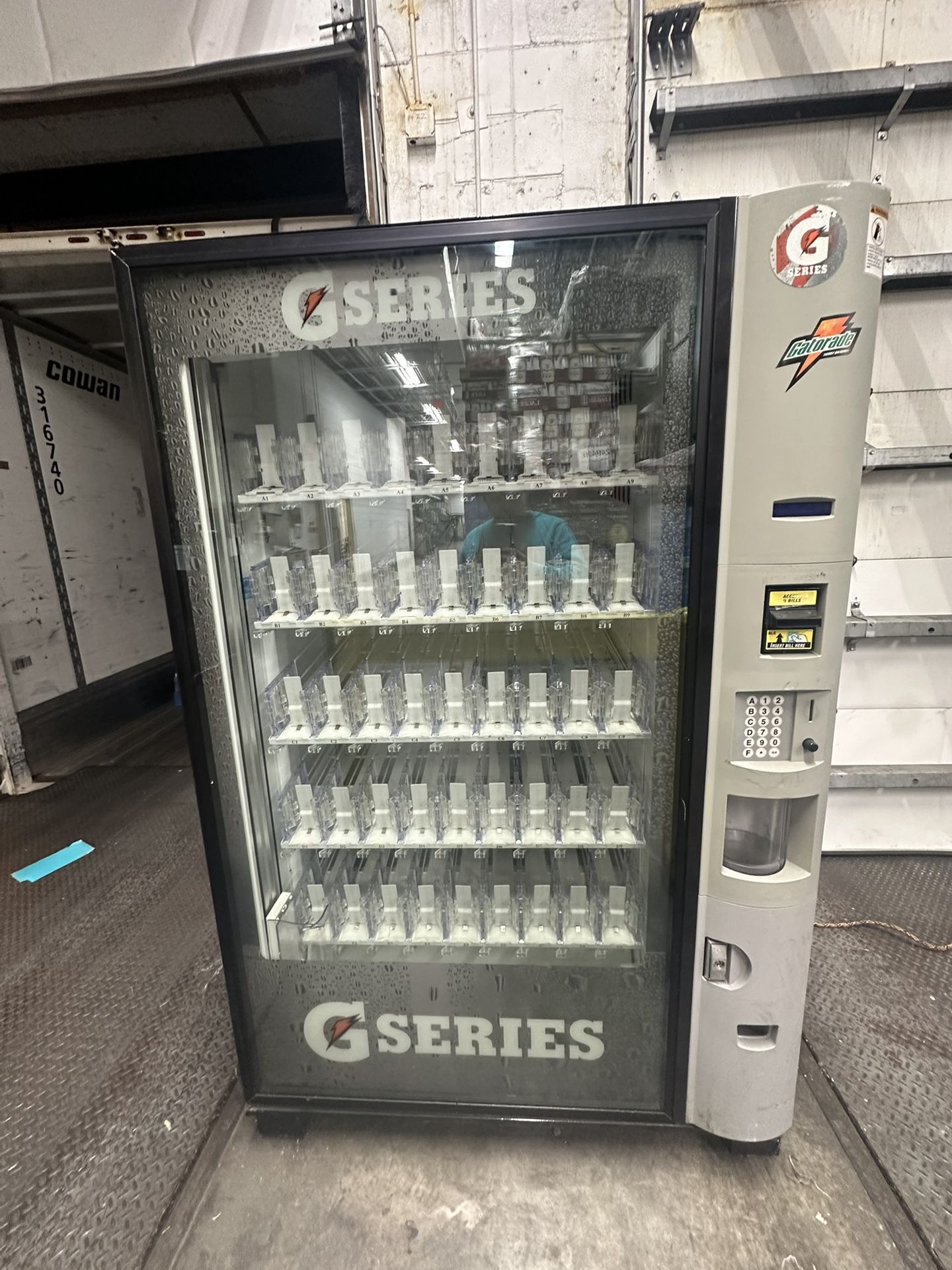 Gatorade, Vending Machine 