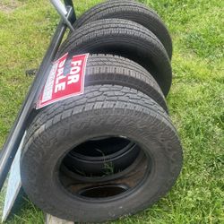 LT225/75R16