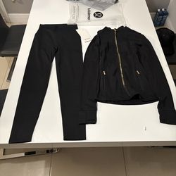 black lululemon size 4