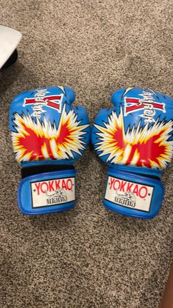 BOXING GLOVES
