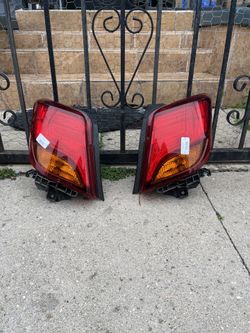 15-17 Toyota Yaris Tail Lights