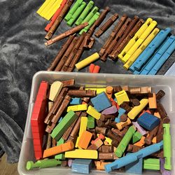 Lincoln Logs In Tub 5x10x15