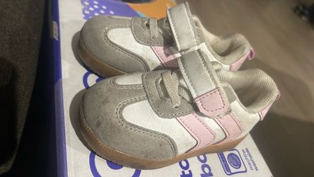 Baby girl shoes size 5